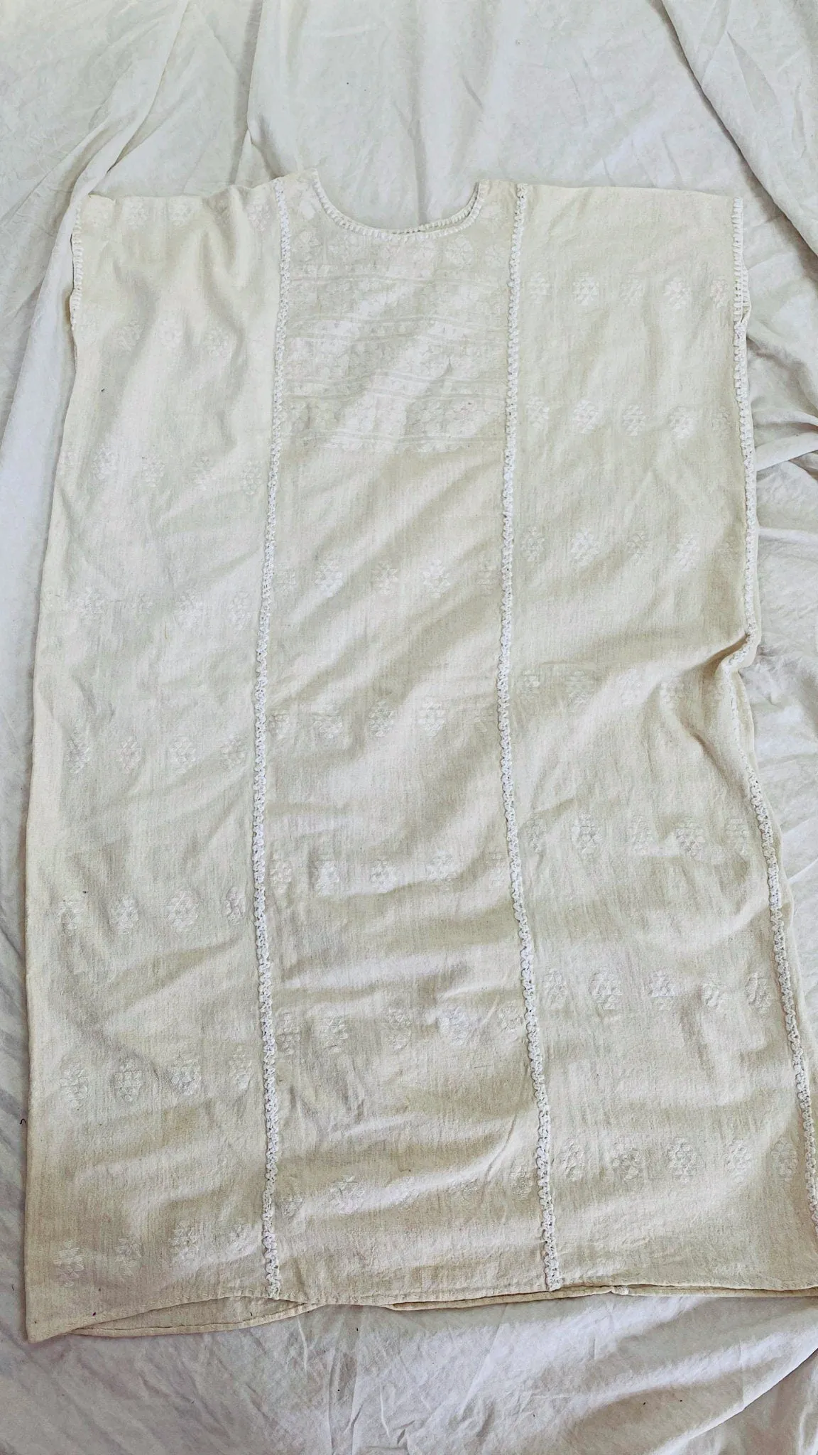 Amuzgo Huipil Dress. White-on-White. Hand-Woven. Guerrero, Mexico. 0131