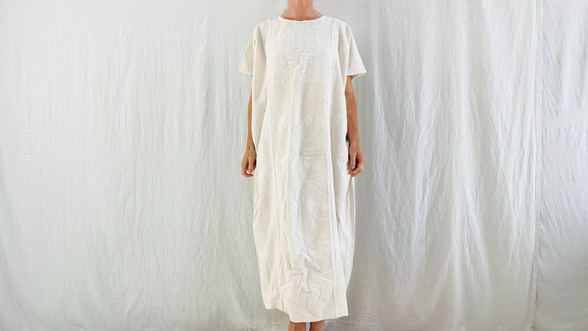 Amuzgo Huipil Dress. White-on-White. Hand-Woven. Guerrero, Mexico. 0131