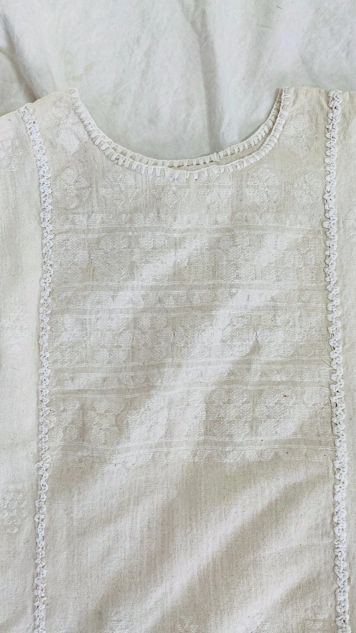 Amuzgo Huipil Dress. White-on-White. Hand-Woven. Guerrero, Mexico. 0131