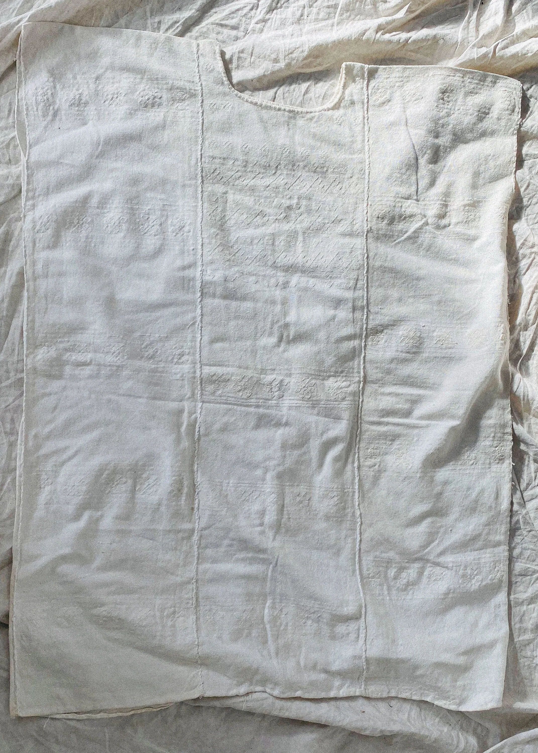 Amuzgo Huipil Dress. White-on-White. Hand-Woven. Guerrero, Mexico. 0189