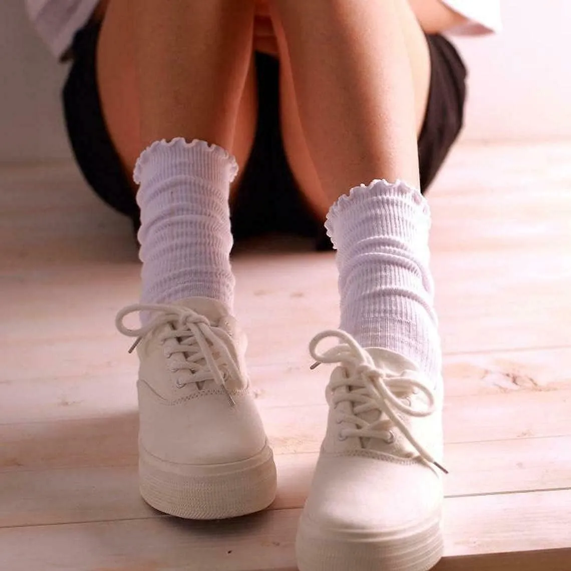 Jefferies Socks Womens Ruffle Ankle Dress Crew Seamless Cotton Scrunch Cuff Socks 4 Pair