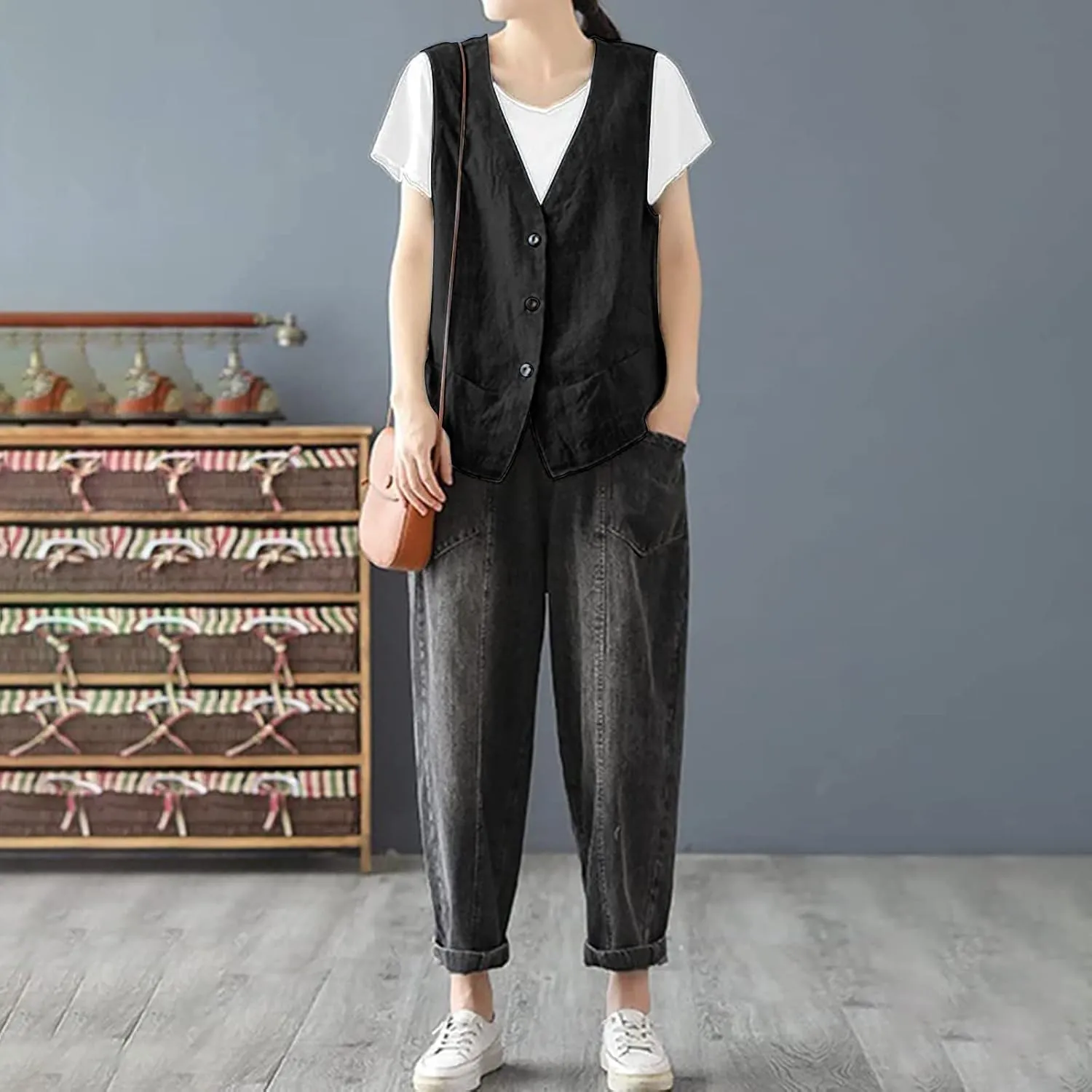Womens Vest 2023 Summer Cotton Linen Vest Top Vintage Casual Sleeveless Button Down Jacket Loose Vests Outerwear
